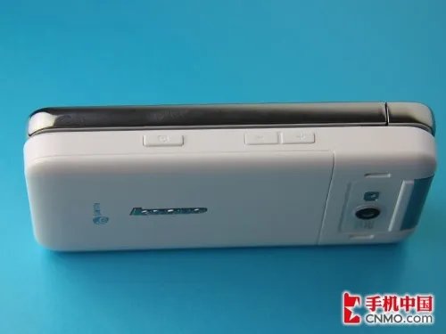 时尚/功能两全的女性手机 联想S700评测