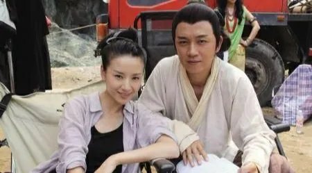 潘粤明和董洁已经离婚8年，这八年他们过的怎么样？