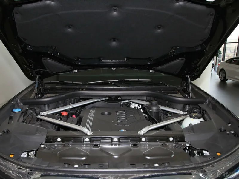 宝马X7最新款落地价是多少钱?宝马X7报价