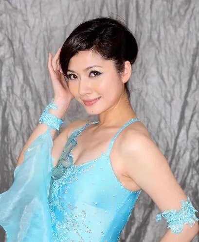 网曝主持人吉雪萍近况 曾是谢晖暗恋对象