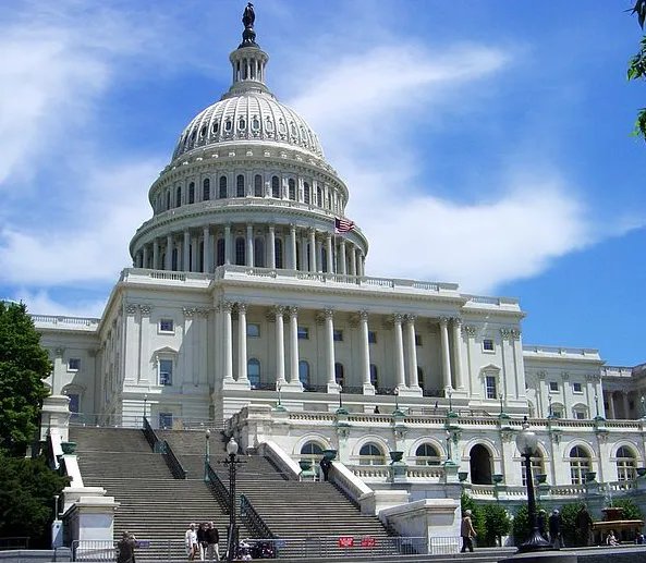 美国国会大厦的建筑结构是什么样的 历史上沿革是发展起来的