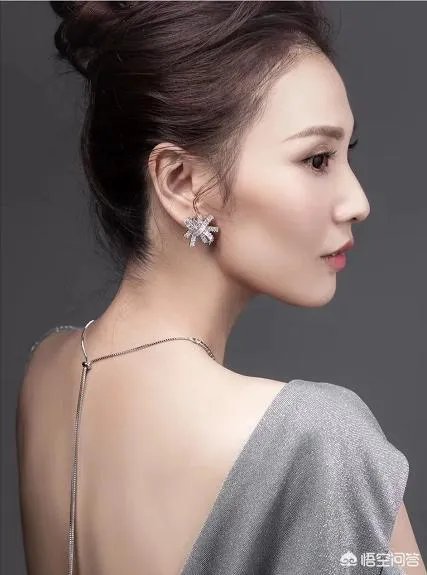 30岁女人穿衣打扮?