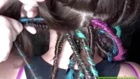 易烊千玺脏辫造型抢眼，脏辫应该怎么编？