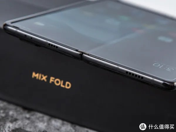 为什么说小米首款折叠屏只是个半成品？小米MIX FOLD优点缺点一文全解析